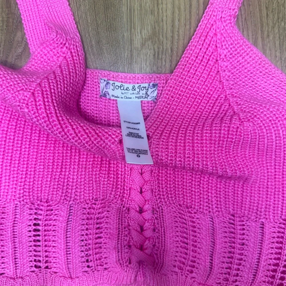 Pink Ribbed Cropped Tank Top - Picture 2 of 2